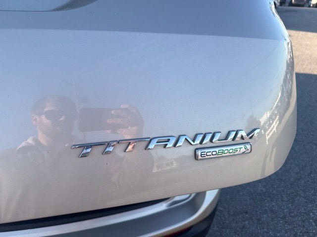 Used 2018 Ford Edge Titanium w/ Technology Package FWD image 28