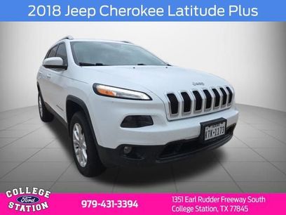 Used 2018 Jeep Cherokee Latitude Plus w/ Comfort/Convenience Group