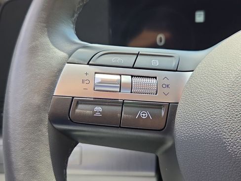 Used 2024 Hyundai Kona Limited FWD image 26