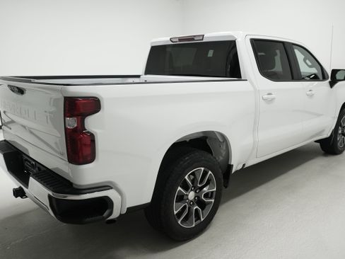 Used 2023 Chevrolet Silverado 1500 LT RWD image 4