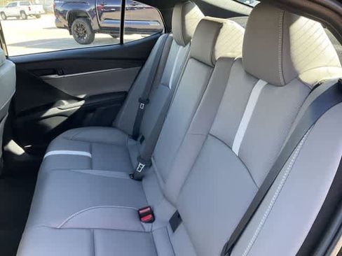 Used 2026 Toyota Camry SE w/ Convenience Package image 17