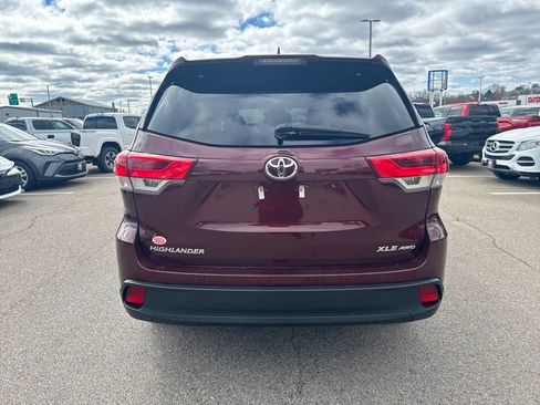 Used 2018 Toyota Highlander XLE image 6
