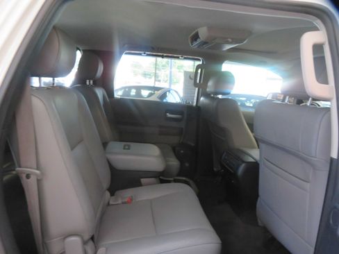 Used 2012 Toyota Sequoia Platinum AWD/4WD image 23
