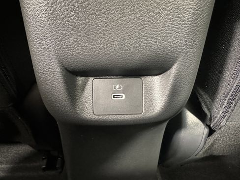 New 2025 Nissan Versa SV w/ Trunk Package image 32