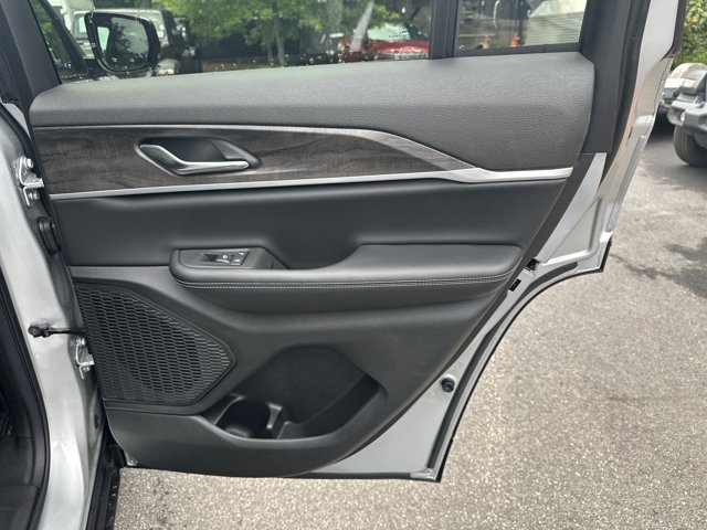 New 2026 Jeep Grand Cherokee Altitude RWD image 17