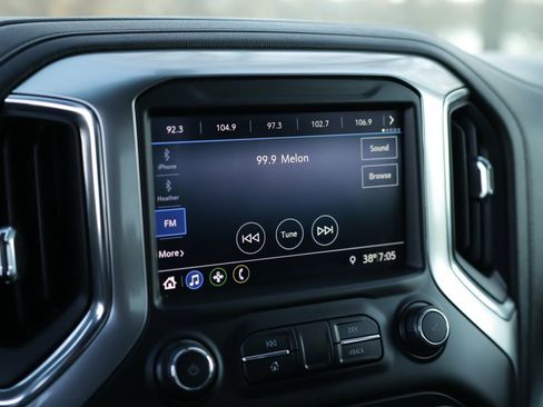 Used 2019 Chevrolet Silverado 1500 RST w/ Convenience Package AWD/4WD image 13