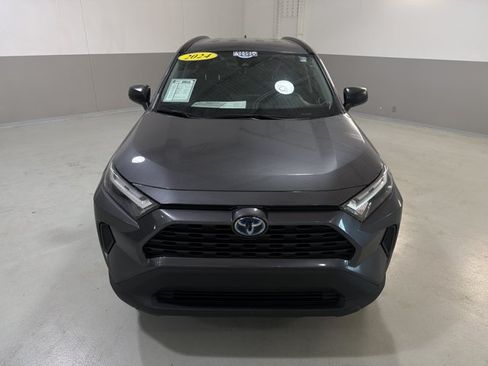 Used 2024 Toyota RAV4 LE AWD/4WD image 3