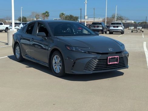 Certified 2025 Toyota Camry LE w/ Convenience Package image 3