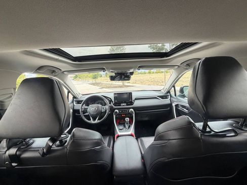 Used 2020 Toyota RAV4 TRD Off-Road AWD/4WD image 23