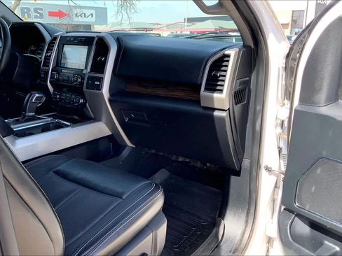 Used 2019 Ford F150 Lariat image 19