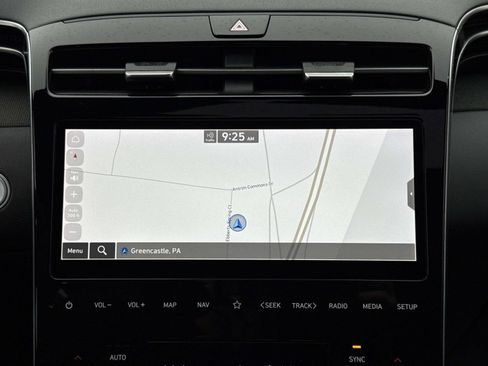 Used 2022 Hyundai Santa Cruz Limited image 4