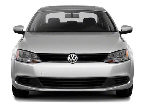 Used 2013 Volkswagen Jetta SE FWD image 4