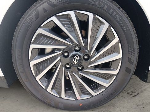 New 2026 Hyundai Sonata Limited FWD image 14