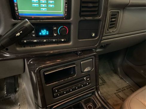 Used 2003 GMC Yukon Denali AWD/4WD image 32