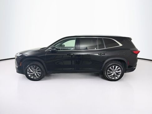 Used 2025 Buick Enclave Preferred FWD image 4