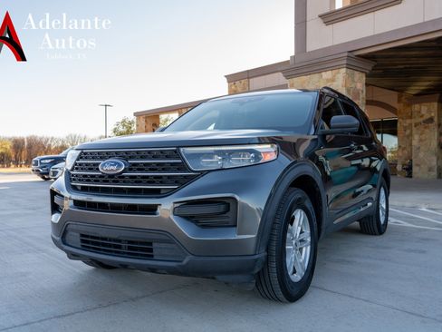 Used 2020 Ford Explorer XLT image 1