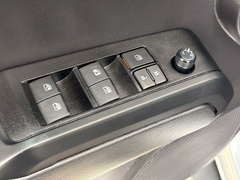 Used 2023 Toyota Tacoma SR AWD/4WD image 23