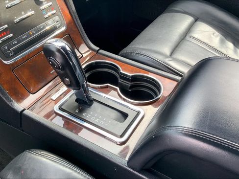 Used 2016 Lincoln Navigator L Select RWD image 16
