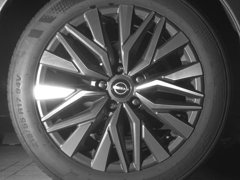 Used 2025 Nissan Altima 2.5 SV FWD image 15