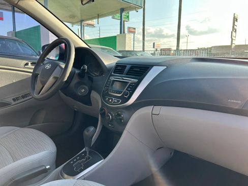 Used 2017 Hyundai Accent SE FWD image 15