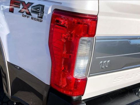 Used 2017 Ford F250 King Ranch w/ Chrome Package image 28