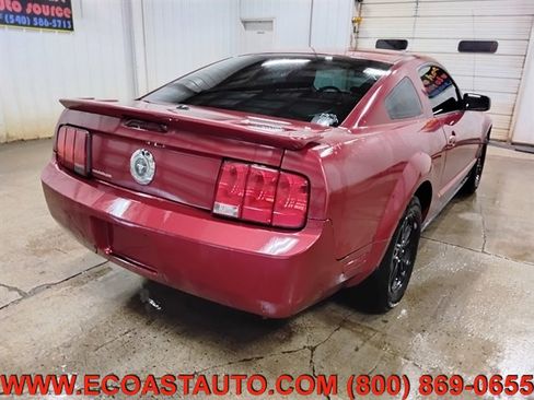 Used 2007 Ford Mustang Deluxe image 3