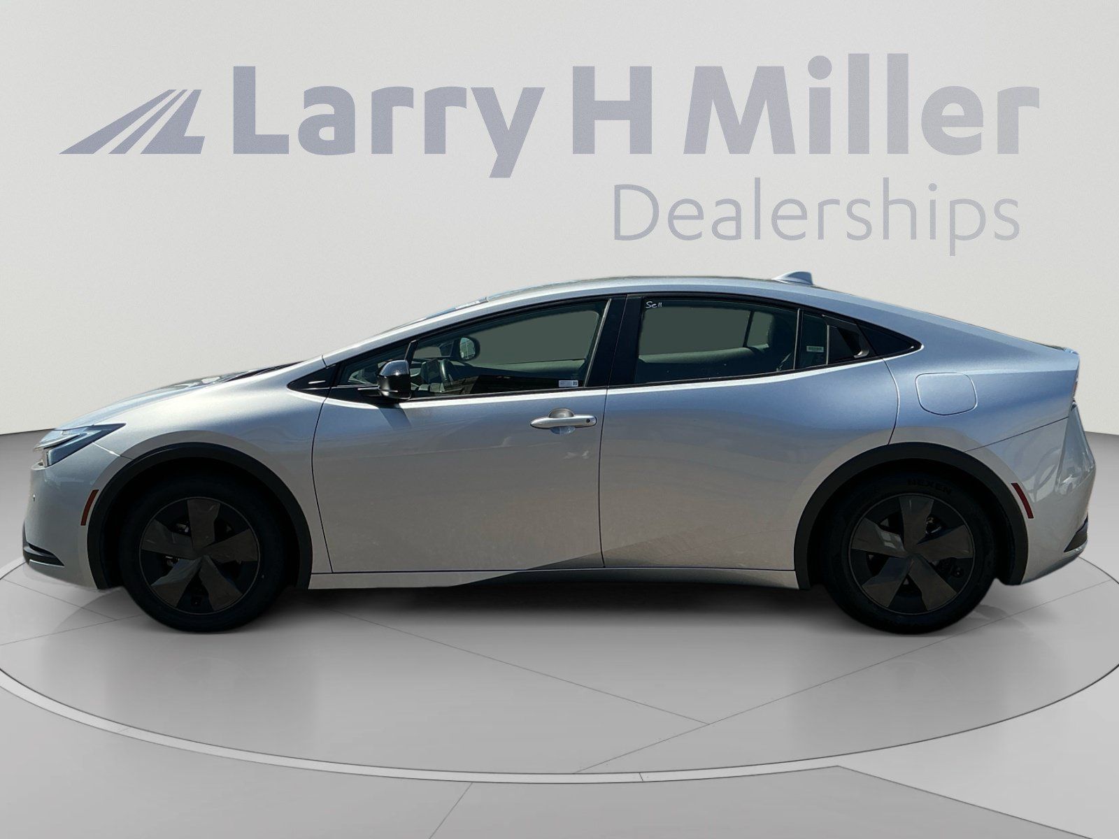 Certified 2025 Toyota Prius LE FWD image 2