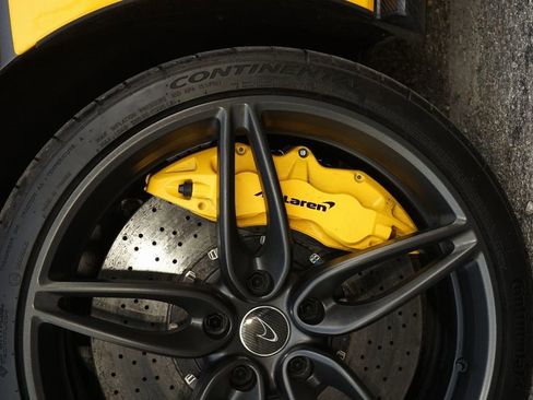 Used 2016 McLaren 570S Coupe image 33