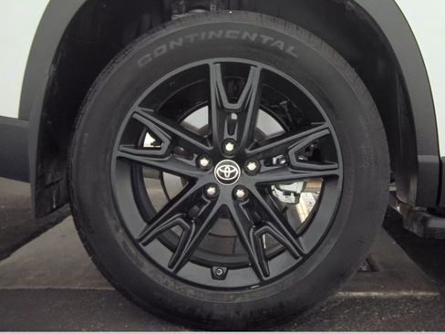 Used 2026 Toyota Grand Highlander FWD image 12