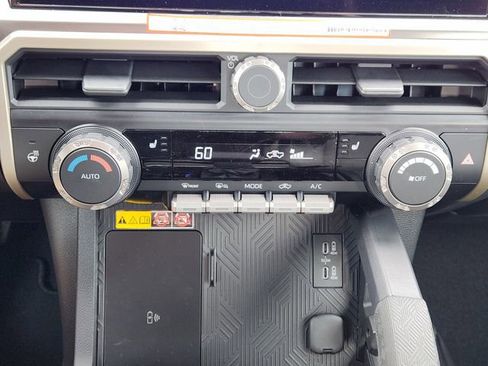 New 2025 Toyota Tacoma TRD Off-Road AWD/4WD image 17