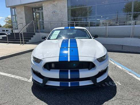 Used 2018 Ford Mustang Shelby GT350 w/ Convenience Package RWD image 2