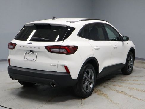 Certified 2025 Ford Escape ST-Line w/ Tech Pack #1 AWD/4WD image 12