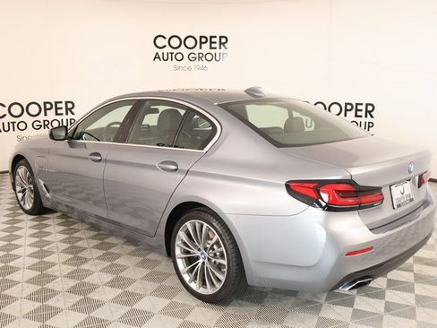 Used 2023 BMW 530e w/ Premium Package image 25