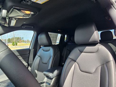 New 2026 Jeep Compass Latitude image 20