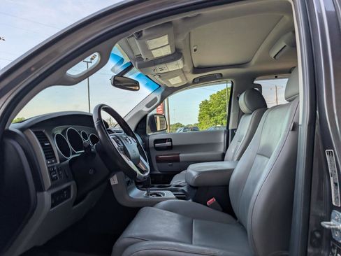Used 2014 Toyota Sequoia Platinum RWD image 13