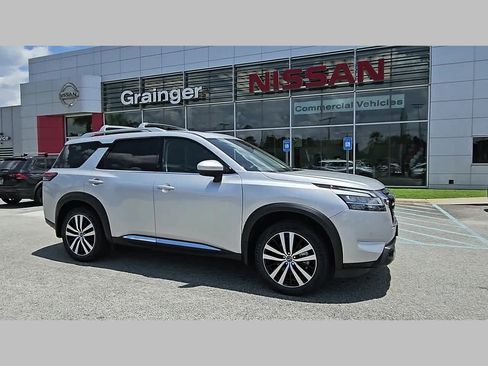 Used 2024 Nissan Pathfinder Platinum w/ Cargo Package FWD image 37