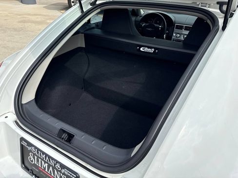Used 2005 Chrysler Crossfire Limited RWD image 17