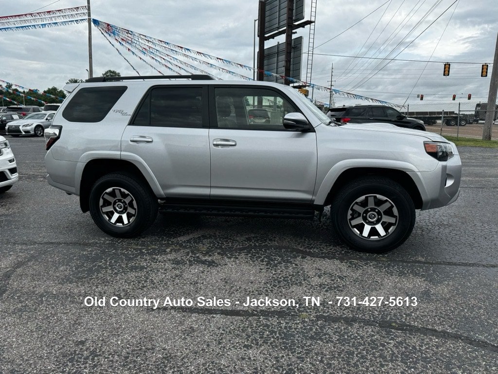 Used 2022 Toyota 4Runner TRD Off-Road Premium AWD/4WD image 5