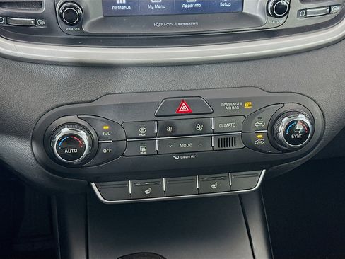 Used 2017 Kia Sorento FWD w/ LX Convenience Package image 22