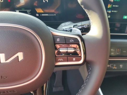 New 2026 Kia Carnival LXS image 18