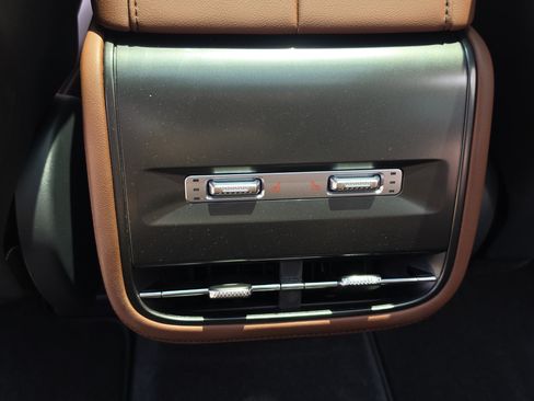 New 2026 Lincoln Nautilus Reserve w/ Jet Appearance Package AWD/4WD image 22