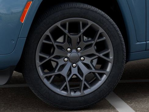 New 2026 Jeep Grand Cherokee Summit w/ Obsidian Package AWD/4WD image 8