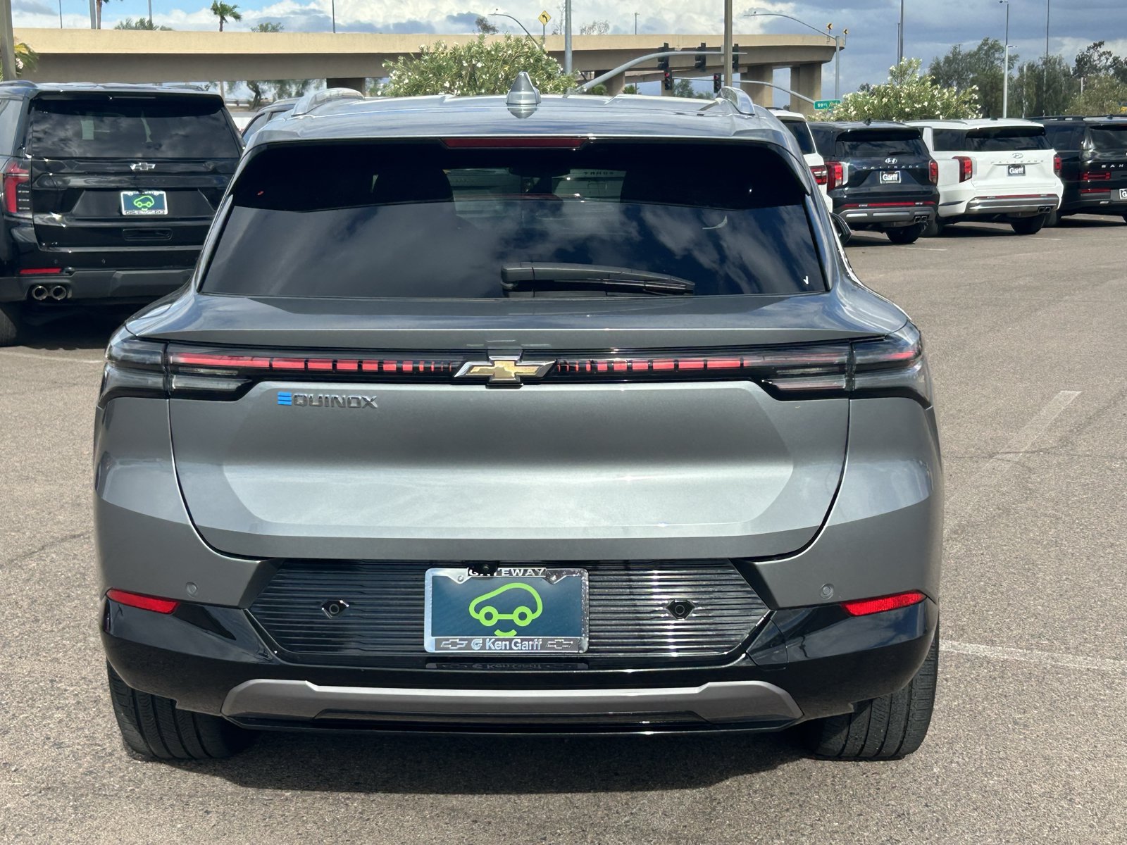 Certified 2024 Chevrolet Equinox EV LT FWD image 4