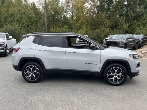 New 2026 Jeep Compass Limited image 14