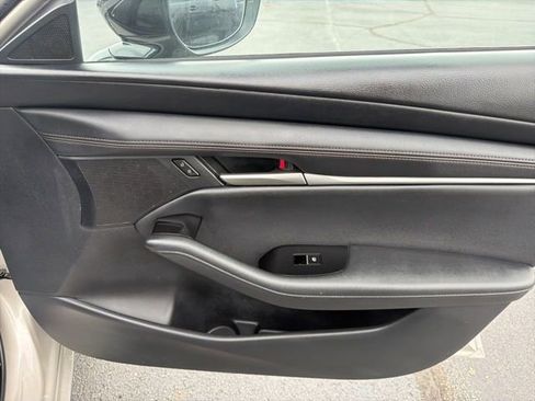 Used 2025 MAZDA MAZDA3 s FWD image 32