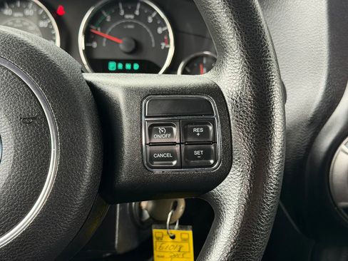 Used 2015 Jeep Wrangler Sport AWD/4WD image 29
