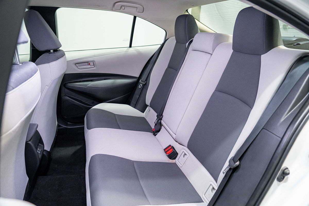 Used 2023 Toyota Corolla LE FWD image 15