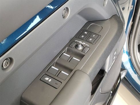 New 2026 Land Rover Defender 110 image 9