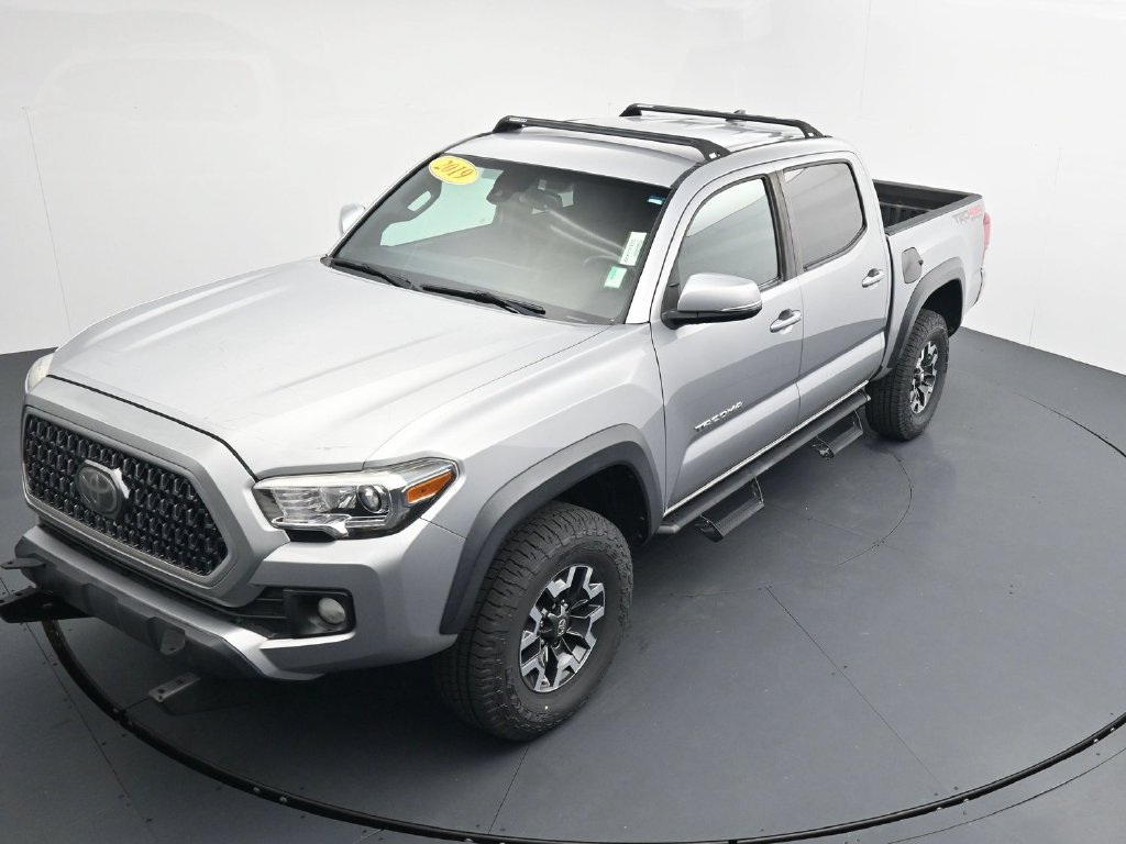 Used 2019 Toyota Tacoma TRD Off-Road AWD/4WD image 25