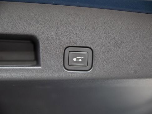 Used 2025 Chevrolet Traverse LT w/ Driver Confidence Package AWD/4WD image 26
